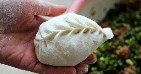 包子的褶子捏法视频,轻松掌握传统美食制作技巧